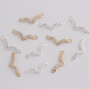 14K Or Rempli Zircon Mouette Pendentif V En Forme De Charme Connecteur <span class=keywords><strong>pour</strong></span> DIY Bracelet Collier Fabrication De <span class=keywords><strong>Bijoux</strong></span> Résultats Accessoires - Product Image 6