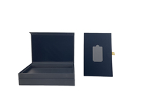 Boîtes cadeaux en carton personnalisées avec logo UV estampé à chaud, matériaux recyclés, laminage mat, doublure en éponge