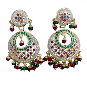 Elegantes Pendientes Colgantes de Latón con Moissanita y Kundan, Chapados en Oro Polki, Joyería Tradicional Meenakari para Niñas - Product Image 2