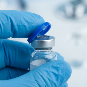 Viales de Vidrio Xilin Esterilizables e Inertes Químicamente para Péptidos, con Tapas Azules Completas y Juegos de Sellado para la Conservación de Muestras en Investigación Farmacéutica - Product Image 4