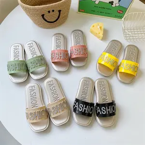 Großhandel für Kinderpantoffeln im koreanischen Stil modische Mädchenpantoffeln, girls' rutschfeste Sandalen