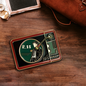 Set Pin Lapel Enamel Kustom Produsen OEM dengan Cakram Rekaman yang Dapat Diganti, Pemutar Vinyl Berputar - Product Image 1