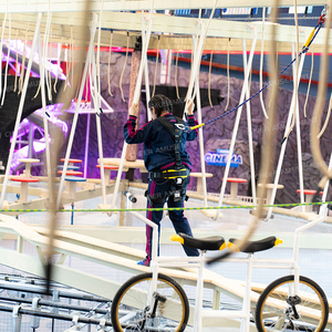 Parc d'aventure intérieur thématique personnalisé <span class=keywords><strong>de</strong></span> 3000 m² et solution clé en main FEC avec trampoline, parcours <span class=keywords><strong>de</strong></span> cordes et montagnes russes aériennes par Cheer Amusement - Product Image 4