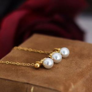 Collier personnalisé avec logo, en acier inoxydable plaqué or 18 carats, résistant à l'eau et inaltérable, avec perles, pour femme - Product Image 3