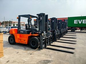 Chariot élévateur diesel de 3 <span class=keywords><strong>à</strong></span> 10 <span class=keywords><strong>tonnes</strong></span> avec <span class=keywords><strong>pelle</strong></span> et palan multifonctionnels Hauteur de levage de 3000 <span class=keywords><strong>à</strong></span> 6000mm Largeur de fourche de 125mm - Product Image 5