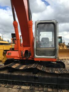 Excavatrice sur chenilles d'occasion Hitachi EX200-1 de 10 tonnes avec pompe et moteur KYB, moteur Fawde, machines de construction de haute qualité - Product Image 3