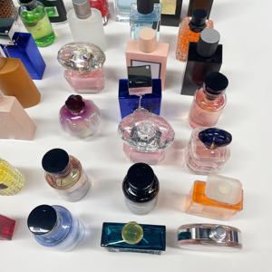 <span class=keywords><strong>Parfum</strong></span> <span class=keywords><strong>pour</strong></span> <span class=keywords><strong>homme</strong></span> Business Approprié avec un caractère élégant et subtil adapté à un usage professionnel quotidien - Product Image 4