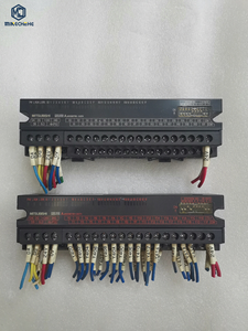 Module PLC AJ65SBTB1-32T1, contrôleur logique programmable, module de contrôle industriel, module d'entrée-sortie numérique, automatisation industrielle - Product Image 1
