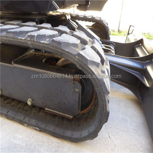 Petite pelleteuse sur chenilles BOBCAT E50 de 5 tonnes d'occasion à vendre avec moteur central et composants de pompe - Product Image 2