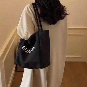 Borsa di tela a spalla di grande capacità borsa Tote di alta qualità in tela pendolarismo <span class=keywords><strong>con</strong></span> Logo ricamato personalizzato - Product Image 5