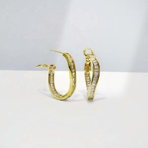 Pendientes de aro sencillos de plata de ley 925 con forma de corazón, estilo coreano, redondos, elegantes y únicos para el verano, con baño de oro de 14k o 18k para mujer. - Product Image 5