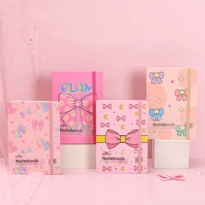 Quaderno A5 con <span class=keywords><strong>Copertina</strong></span> <span class=keywords><strong>Rigida</strong></span> Personalizzata, Stampa Fiocco Rosa alla Moda, Regalo per Ufficio all'Ingrosso - Product Image 1