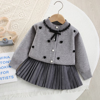 Ensemble de chandail pour filles Newr, tenue en deux pièces avec col en dentelle à paillettes, cardigan en tricot à motif cœur et jupe plissée