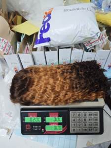 Promotion 59$ 73$ Letsfly Romance Perruques de cheveux humains bouclés, Perruques bob frontales en dentelle 13x4, 16 18 pouces, couleur ombrée, effet mouillé et ondulé - Product Image 6