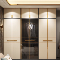 Armoire en métal avec porte en verre, style moderne beige, appartement, rotin, victorien, scandinave, Japandi