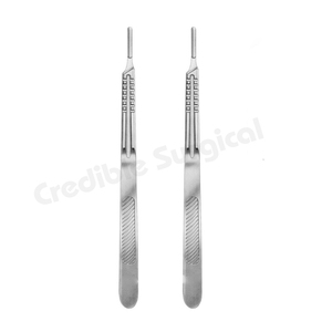 มีดผ่าตัดสแตนเลสสตีลเบอร์ 3 คุณภาพสูง ยี่ห้อ Credible Surgical Pvt Ltd พร้อมด้ามจับแบบ Bp สำหรับงานทันตกรรม ใช้แรงมือ  สำหรับการผ่าตัด - Product Image 1