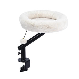 Cama de gato montada en la mesa E1 Tablero de partículas Cojín de piel de conejo suave Ahorro de espacio Estante para mascotas para interacción - Product Image 1