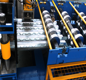 <span class=keywords><strong>Machine</strong></span> voor het maken van gegalvaniseerde plaatvloeren, metaaldakbedekking, rolvorming, gesloten type, logistiek park vloerdek rolvormmachine - Product Image 2