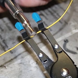 <span class=keywords><strong>Pince</strong></span> à souder multifonctionnelle pour travaux électriques et projets <span class=keywords><strong>de</strong></span> bricolage, idéale pour les mécaniciens automobiles - Product Image 5