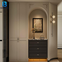 Meuble Bar Personnalisable avec Réfrigérateur Intégré, Panneau en Bois Sur Mesure pour Salon, Hôtels et Villas