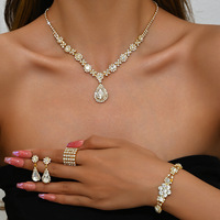NYY Ensemble de bijoux de mode haut de gamme très vendu, nouveau design, collier, boucles d'oreilles et bague en cristal goutte d'eau