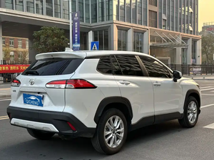 FAW 2023 pour SUV Cross 2.0L Essence/Pétrole R17 Sièges Sombres Édition Élite Toit Ouvrant Voiture d'occasion de haute qualité - Product Image 3