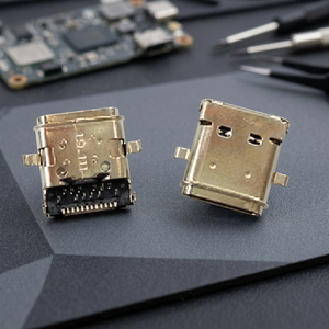 USB 3.0 Type C Female Hybrid Right Angle Connector with <b>Gold</b> Contact Finish and UL94V-0 Flame Retardant for USB Devices - Product Image 2