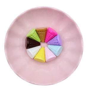 Miniatures de cornets de crème glacée colorés en résine à dos plat pour la fabrication de bijoux DIY, jouets de cuisine pour maison de poupée - Product Image 6