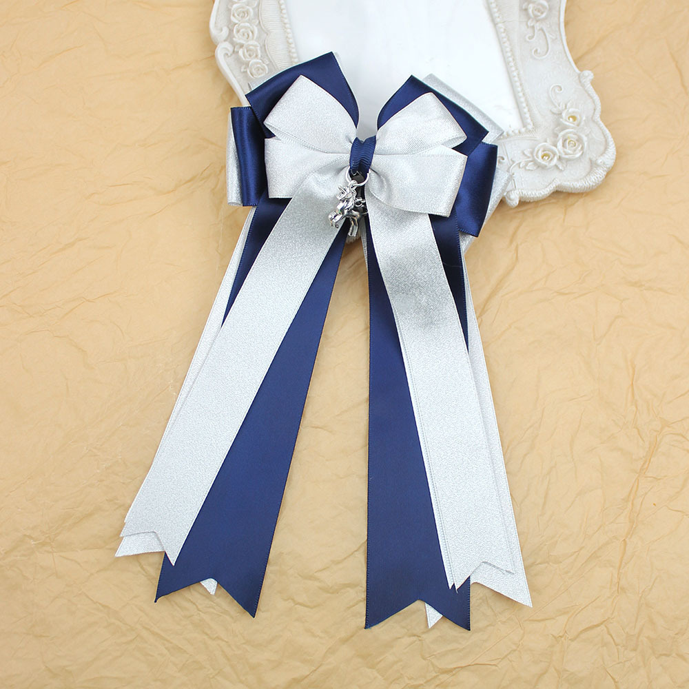 Pony plateado azul marino