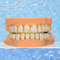 Joyas de Hiphop de Estilo Moderno: Grillz de Panal Chapado en Oro con Moissanita Plateada de Corte Brillante y Dientes de Diamante Brillantes Personalizados