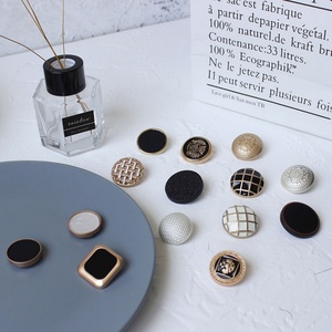 High Quality Customized Logo Metal Round Button Snap Style With Plating and Customized Colors for Coats at Competitive Price - Product Image 4