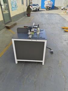 <span class=keywords><strong>Machine</strong></span> de découpe d'aluminium 90 ° 45 ° | Scie à découper les profilés d'aluminium pour fenêtres et portes - Product Image 3