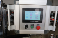 Machine de capsulage automatique pour bouchons de bouteilles en plastique, couvercles de bidons, bouchons à clapet pour bouteilles PET et bouchons musulmans