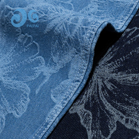 Tissu denim jacquard floral teint en fil, écologique, motif pétales de pivoine épanouissants P1015117, en stock pour la mode homme, femme, garçon et fille