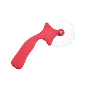 Red Plastic Handle Roller Cutter 6.5 In Non-Slip Pizza Crepe Baking Tool - Product Image 1