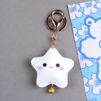 Porte-clés en cuir PU avec pendentif étoile à motif mignon et clochette, durable et écologique, pour la décoration de sacs et vêtements, étoile à cinq branches