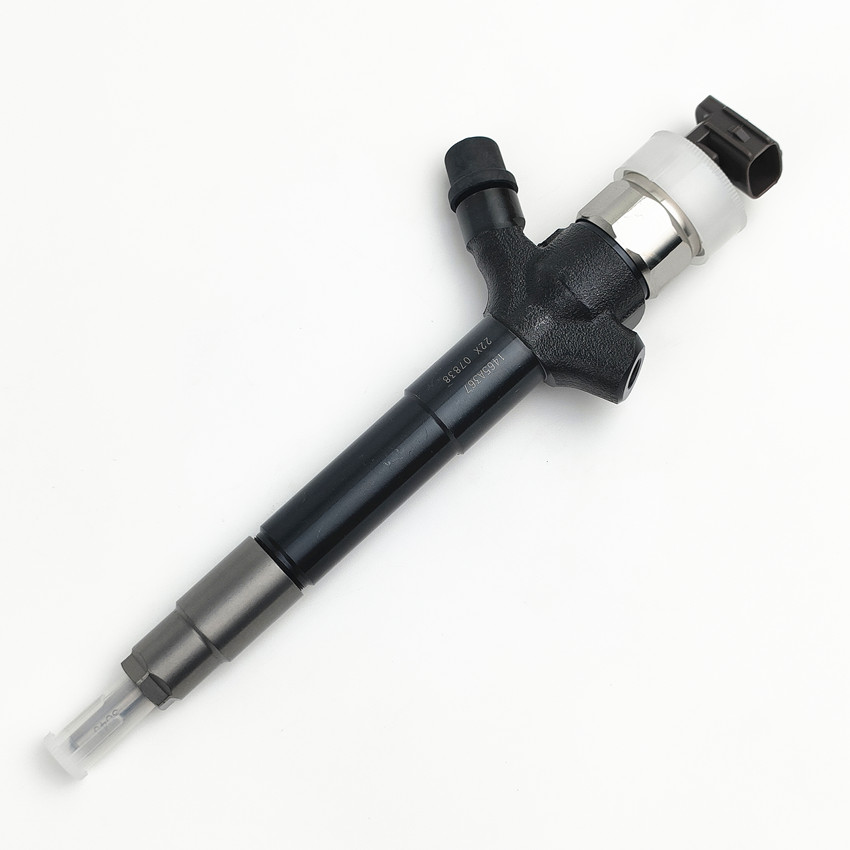 High Quality Common Rail Injector 295050-0890 Diesel Injector 1465A367 for Mitsubishi 4D56