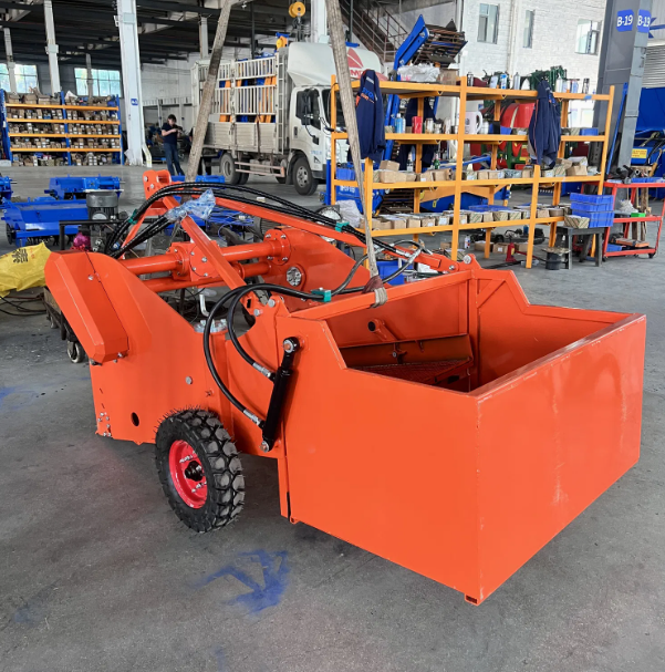 Cheap Low Price Beach Cleaner Beach Cleaning Machine Uses a Vibrating Screen to Sift a Wide Range of Debris From Sand