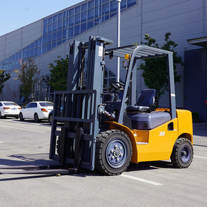 Chariot de 3000 kg à quatre roues avec pneus en caoutchouc pleins, hauteur de levage 3m-6m, pour travaux extérieurs en cour - Product Image 3