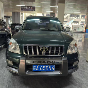 Toyota Prado 4.0 avec châssis surélevé, téléviseur au plafond, peinture 100% d'origine, sans accident, sans retouche, état authentique, bien entretenu, SUV 2004 - Product Image 1