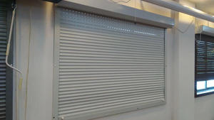 Accessori in alluminio motorizzati di sicurezza elettrica persiane avvolgibili per porte in acciaio metallico <span class=keywords><strong>finestra</strong></span> moderna per persiane 1 Set verticale più economico - Product Image 6