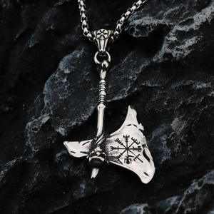 Vente en gros de colliers à pendentifs à la mode nordique Viking style <span class=keywords><strong>moto</strong></span> bijoux pour hommes punk hache crâne collier à pendentifs en acier inoxydable - Product Image 3