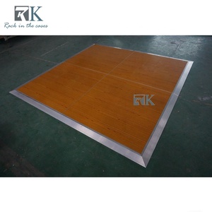 Plancher de danse en bois jaune à grain de bois, assemblable et démontable - Product Image 5