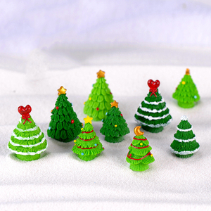 Figurines en résine mignonnes, ornements miniatures, décorations de Noël, petites figurines de Père Noël et bonhomme de neige, breloques, statue de paysage de jardin - Product Image 5