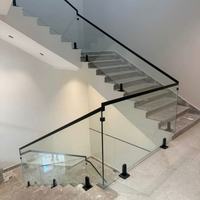 Système de balustrade en verre trempé et acier inoxydable pour balcon de villa moderne, installation facile pour la sécurité extérieure
