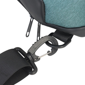 Sac de poitrine camouflage pour homme avec chargement USB et serrure à combinaison pour les trajets quotidiens - Product Image 3