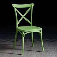 Chaise moderne en plastique monobloc solide, blanche et verte, pour adultes, pour mariage, avec dos croisé, empilable en PP, pour événements, restaurants, café