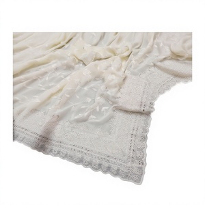 Exclusivo Sari Blanco Tradicional Indio de Diseño Lakhanavi Chinkari, Blusa Elegante, Estilo Étnico para Invierno, Verano y Playa - Product Image 2