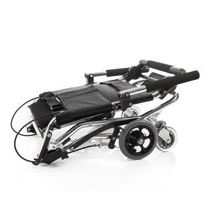 รถเข็นพับได้ Yuwell 2000 น้ำหนักเบา ทำจากอลูมิเนียม พกพาสะดวก สำหรับการเดินทางและการใช้งานในชีวิตประจำวัน - Product Image 4