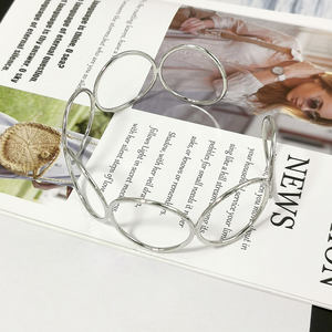 قلادة نسائية مصنوعة من خليط معدني, قلادة نسائية مصنوعة من خليط معدني ، قلادة عنق على شكل سلسلة ، قلادة عنق معدنية عتيقة مستديرة ، قلادة مجوهرات بتصميم هندي باللون الذهبي - Product Image 4